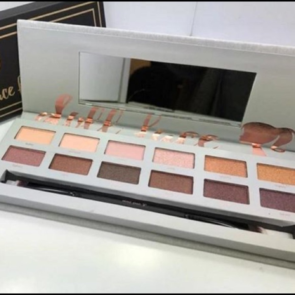DOLL FACE Bronzed 3rd, But Best Face Fwd Palette